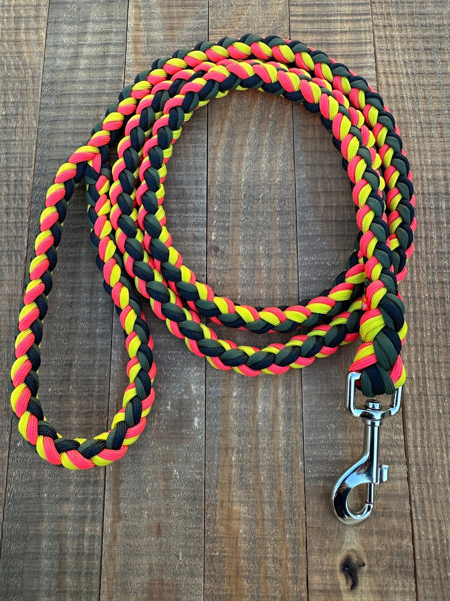 Hakuna Matata Paracord dog leash, 5 ft dog leash