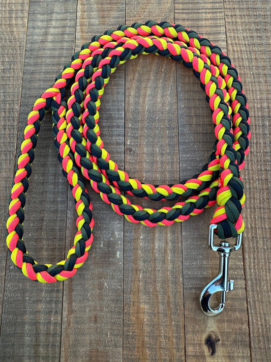 Hakuna Matata Paracord dog leash, 5 ft dog leash