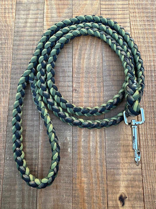 Camo paracord dog leash, 5 ft dog leash