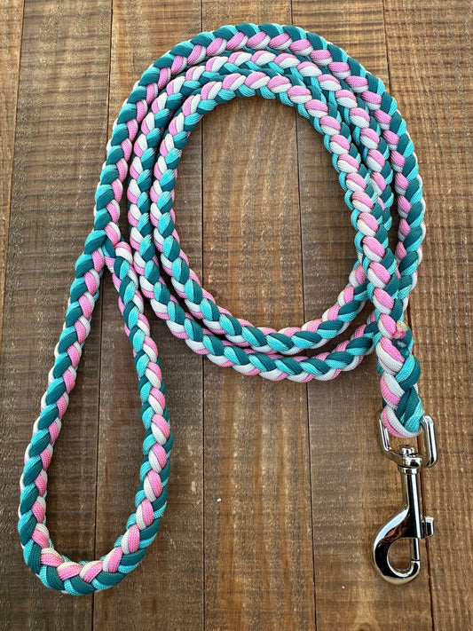 Beach Babe Paracord dog leash, 5 ft dog leash