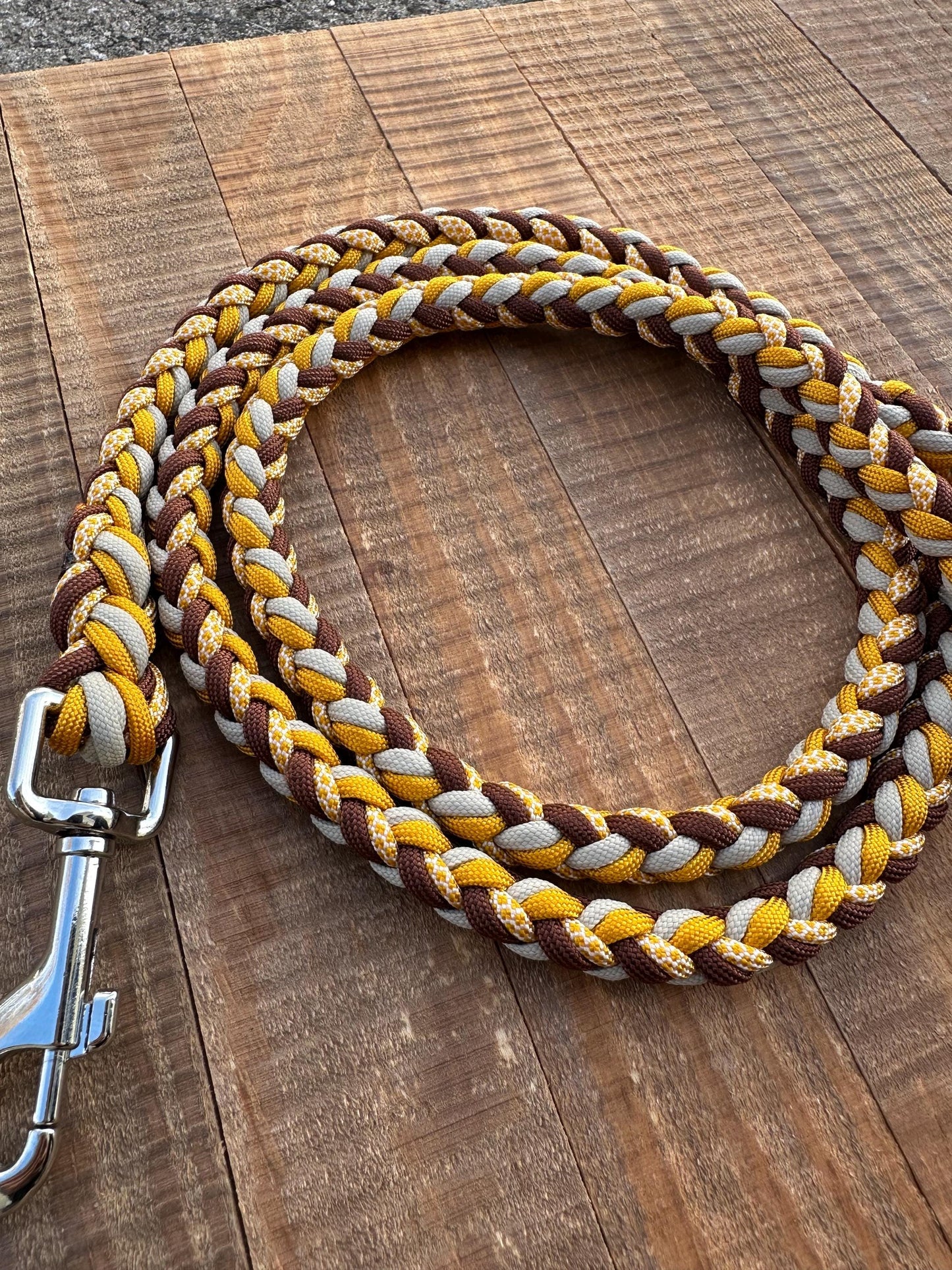 Honey Paracord dog leash, 5 ft dog leash