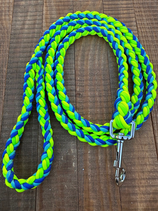 Mahi Mahi Paracord dog leash, 5 ft dog leash