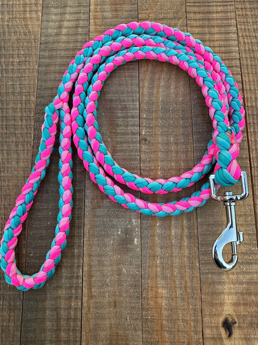 Island Girl Paracord dog leash, 5 ft dog leash